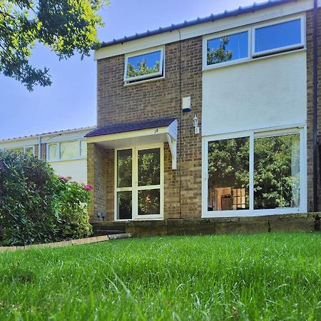 Twin Room In Crawley,Gatwick,West Sussex Ifield Dış mekan fotoğraf